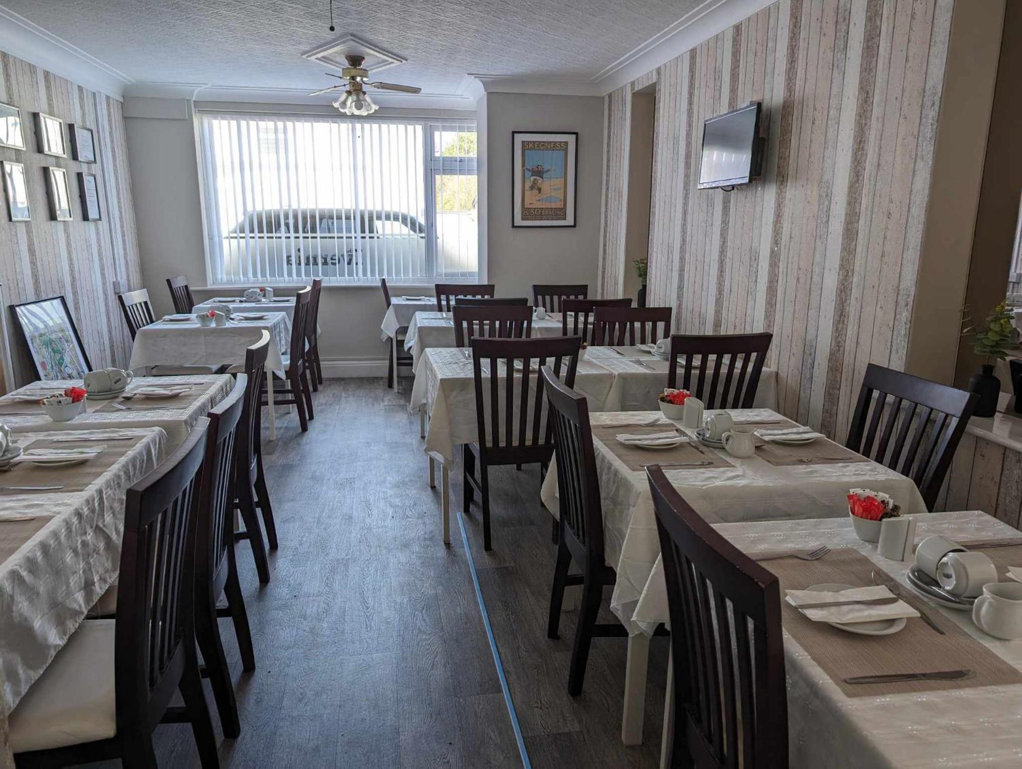The Ivernia Hotel Skegness Exteriör bild